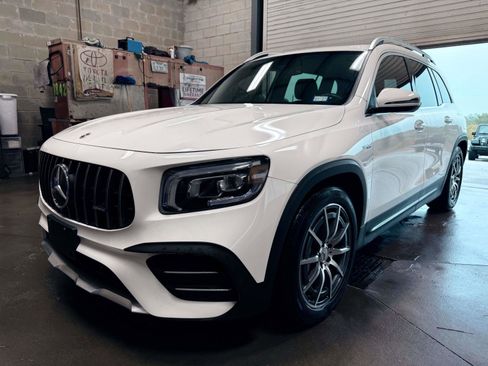 Used 2023 Mercedes-Benz GLB 35 AMG 4MATIC image 2