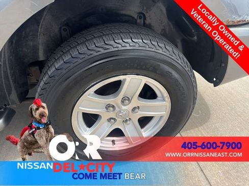 Used 2005 Dodge Durango Limited w/ Trailer Tow Group RWD image 6