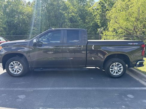 Used 2023 Chevrolet Silverado 1500 LT w/ Convenience Package II image 6
