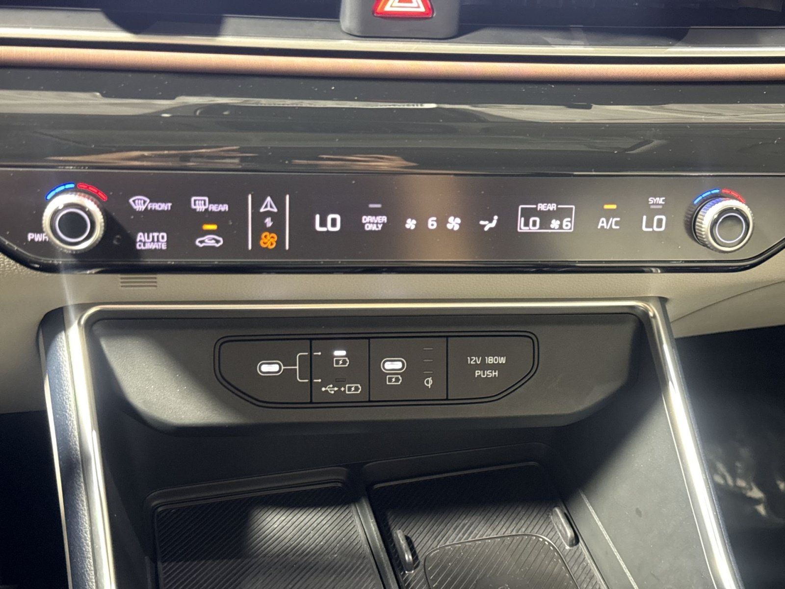 Used 2025 Kia Carnival SX Prestige FWD image 22