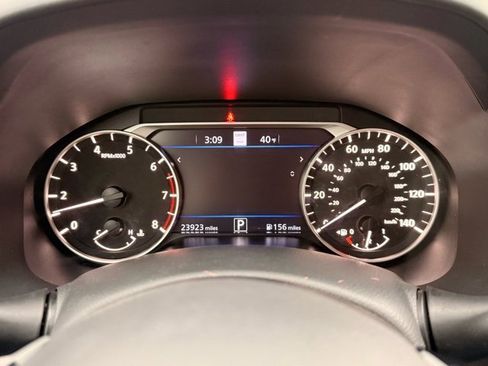 Certified 2021 Nissan Altima 2.5 Platinum image 35