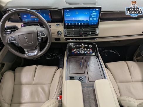 Used 2022 Lincoln Navigator Reserve AWD/4WD image 27