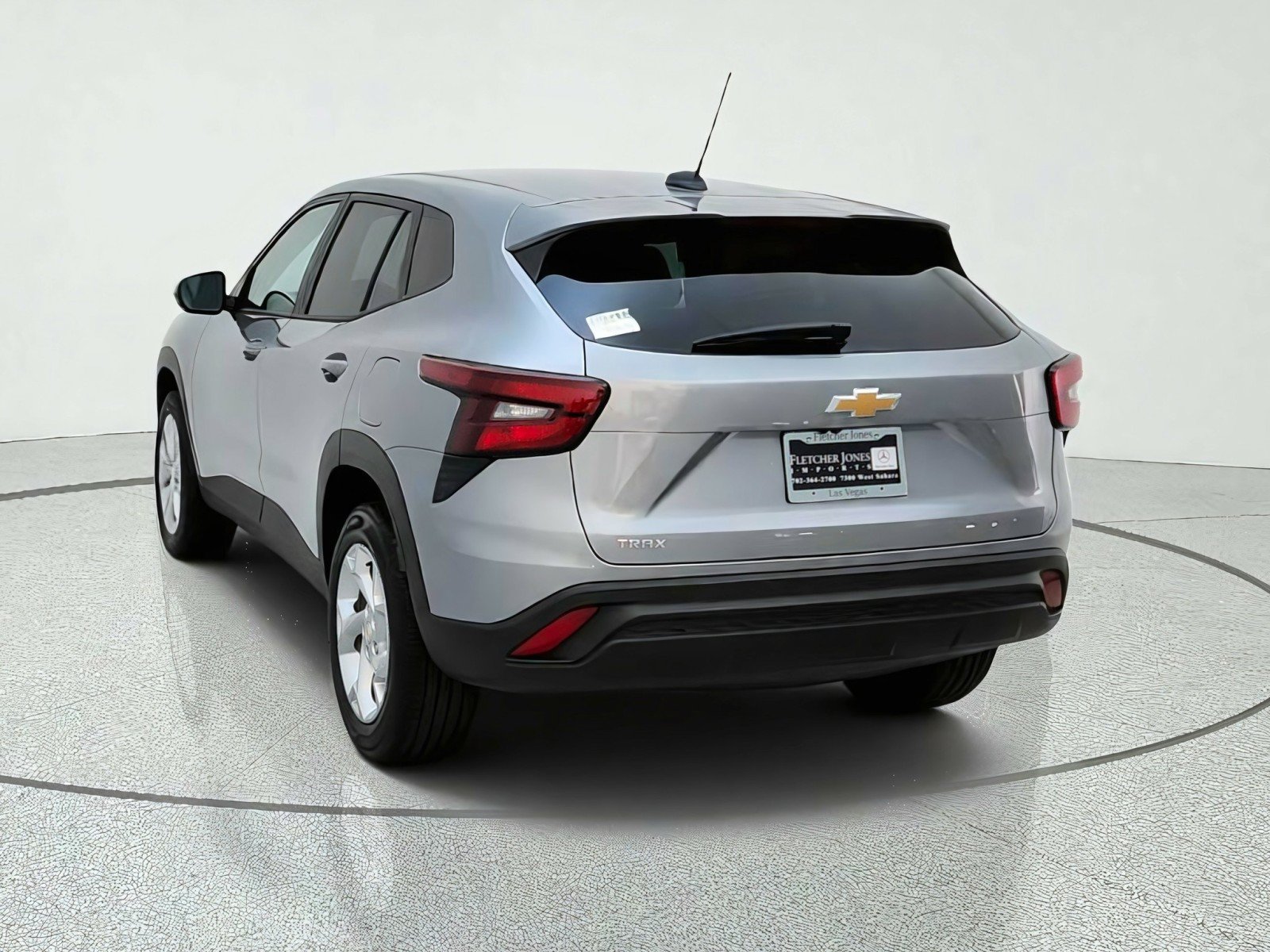 Used 2026 Chevrolet Trax LS w/ LS Convenience Package FWD image 11