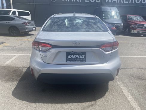 Used 2025 Toyota Corolla LE FWD image 9