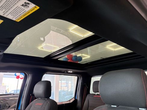 Used 2019 Ford F150 XLT w/ Equipment Group 302A Luxury image 17