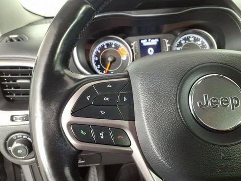 Used 2021 Jeep Cherokee Latitude Lux AWD/4WD image 16