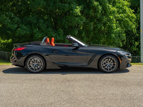 Used 2022 BMW Z4 sDrive30i w/ Convenience Package image 9