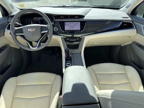 Used 2023 Cadillac XT6 Premium Luxury w/ Technology Package FWD image 16