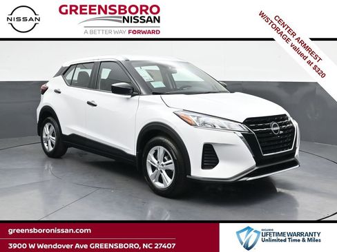 Certified 2025 Nissan Kicks Play S FWD image 1