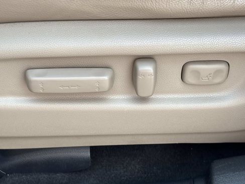 Used 2020 Honda Pilot Touring image 25
