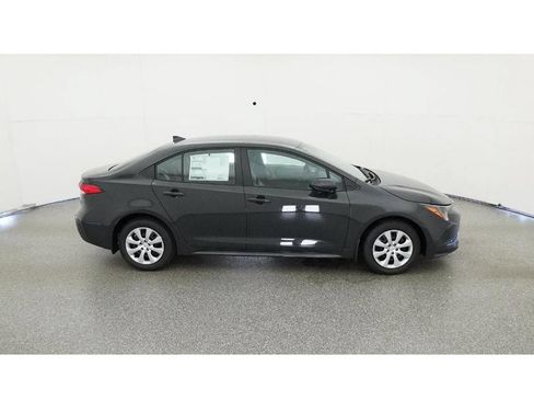Used 2025 Toyota Corolla LE FWD image 13