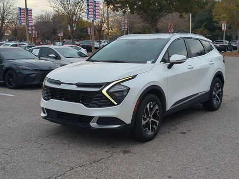 Used 2023 Kia Sportage EX image 1