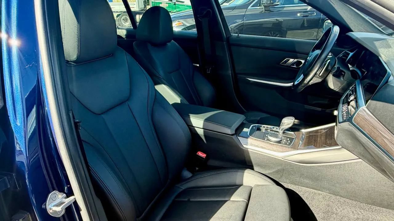 Used 2019 BMW 330i xDrive Sedan AWD/4WD image 17