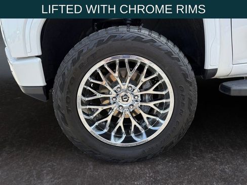 Used 2024 GMC Sierra 1500 Denali w/ Technology Package AWD/4WD image 9