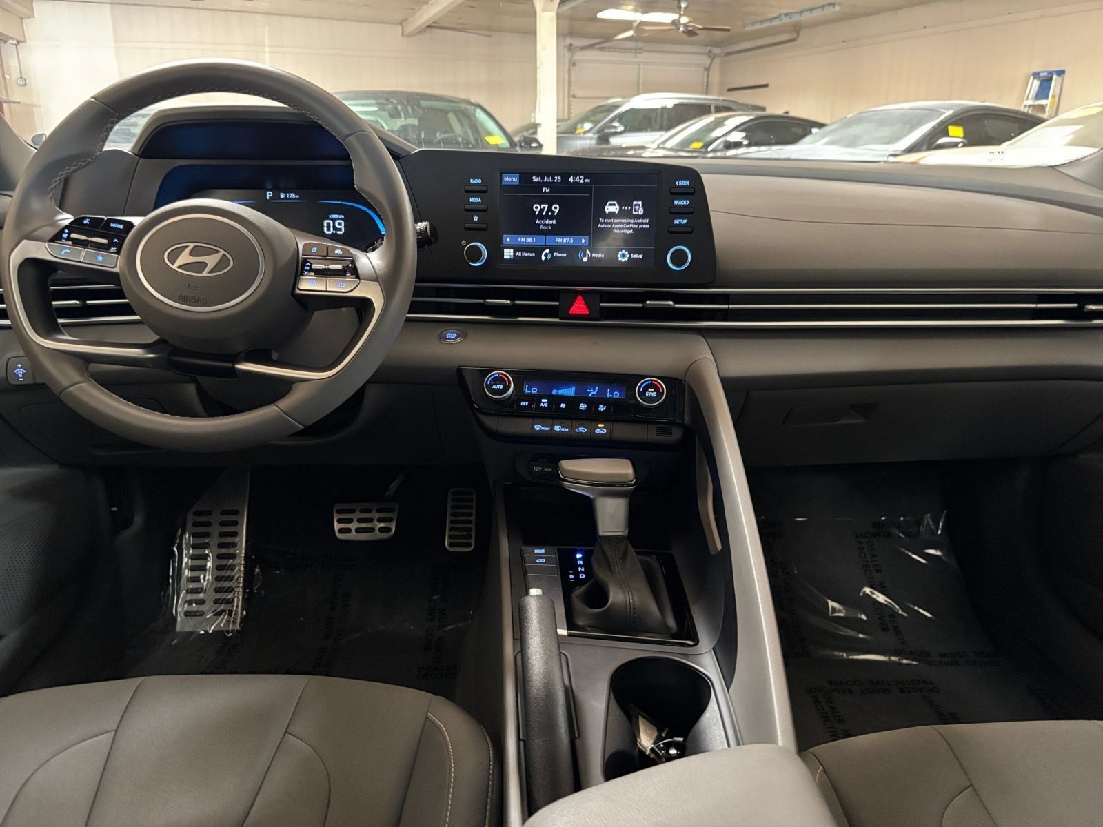 Used 2026 Hyundai Elantra Sport FWD image 31