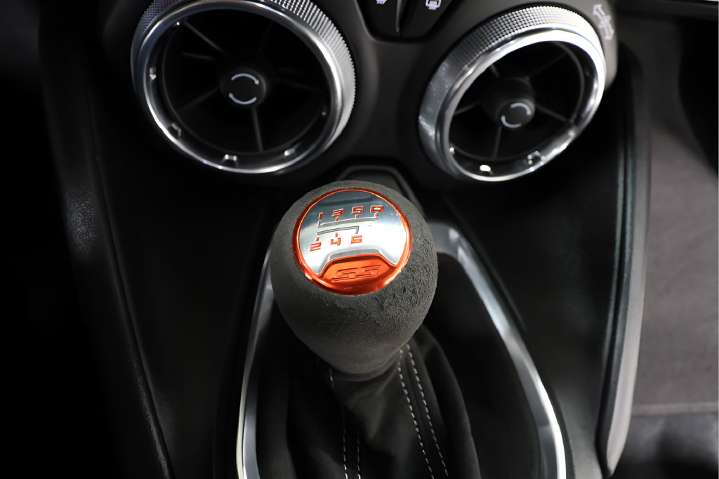 Used 2021 Chevrolet Camaro SS RWD image 9