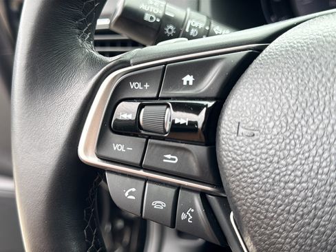 Used 2019 Honda Accord Touring image 22