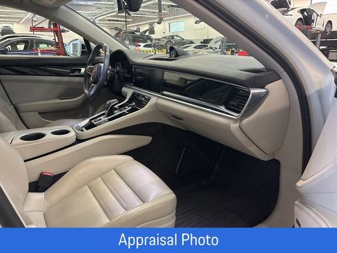 Certified 2018 Porsche Panamera 4 image 6