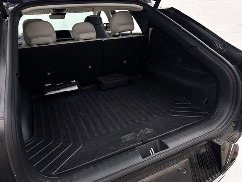 Used 2022 Kia EV6 Wind image 32