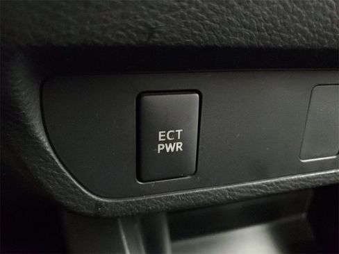 Used 2019 Toyota Tacoma SR image 23