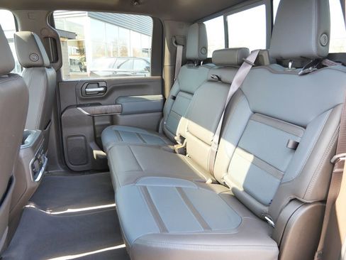 Used 2022 GMC Sierra 3500 Denali image 27