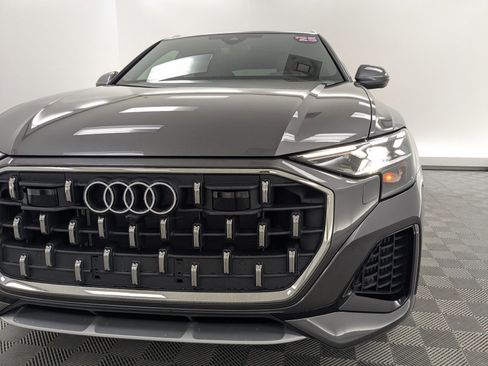 Used 2025 Audi Q8 Prestige image 24