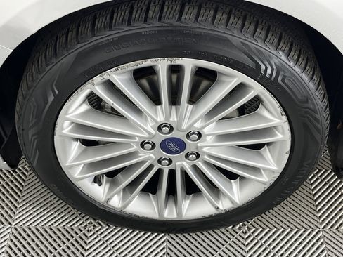 Used 2016 Ford Fusion SE w/ Equipment Group 202A image 8