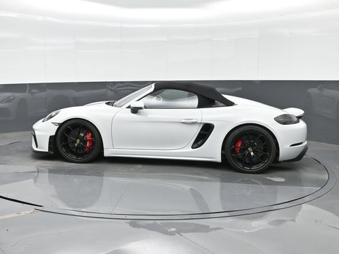 Certified 2022 Porsche 718 Boxster Spyder RWD image 2