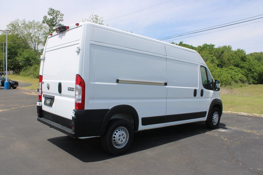 Used 2024 RAM ProMaster 2500 w/ Convenience Group FWD image 9