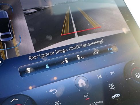 Used 2025 Mercedes-Benz C 300 4MATIC Sedan image 55