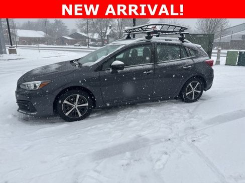 Used 2023 Subaru Impreza Premium image 1