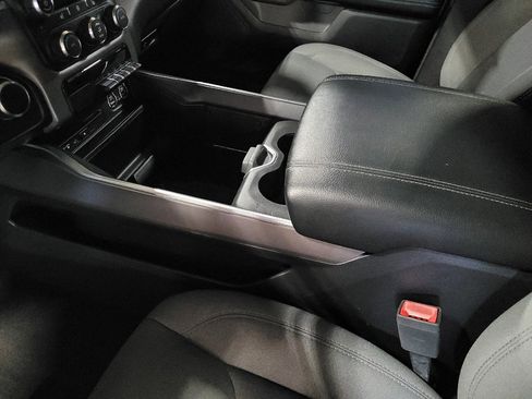Used 2019 RAM 1500 Big Horn RWD image 26
