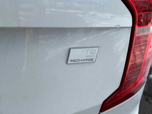 Certified 2023 Volvo XC90 T8 Ultimate w/ Lounge Package image 5