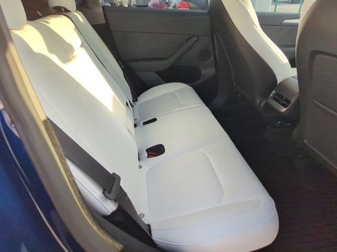 Used 2024 Tesla Model Y Performance AWD/4WD image 22