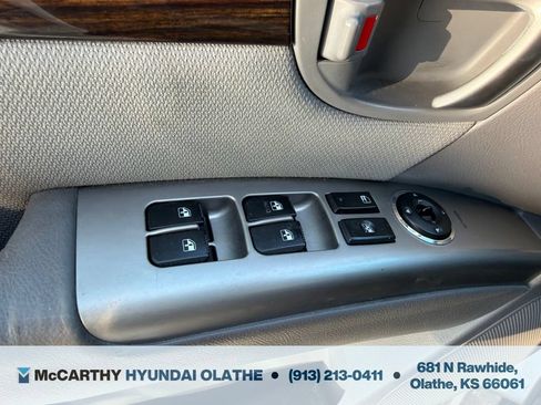 Used 2012 Hyundai Santa Fe GLS AWD/4WD image 25