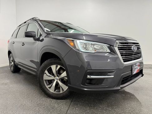 Used 2019 Subaru Ascent Premium image 3