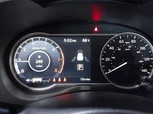 Used 2025 Nissan Versa SV w/ Trunk Package FWD image 22