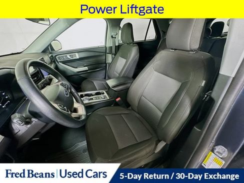 Used 2023 Ford Explorer XLT AWD/4WD image 25