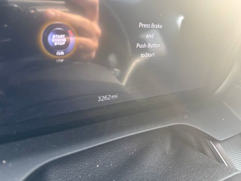 Used 2025 Jeep Grand Cherokee Laredo X w/ Luxury Tech Group I AWD/4WD image 10