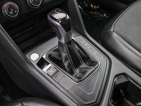 Used 2022 Volkswagen Taos SE image 19