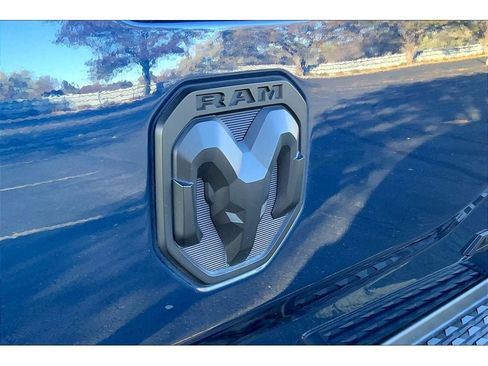 Used 2024 RAM 2500 Laramie w/ Night Edition image 33