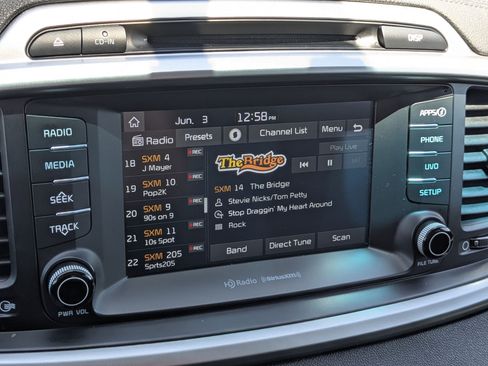 Used 2018 Kia Sorento AWD image 22