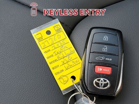 Certified 2025 Toyota Highlander XLE image 35