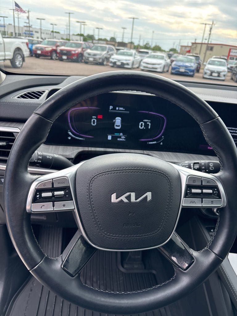 Used 2024 Kia Telluride EX w/ EX Captain's Chair Package AWD/4WD image 14