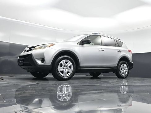 Used 2013 Toyota RAV4 LE FWD image 41