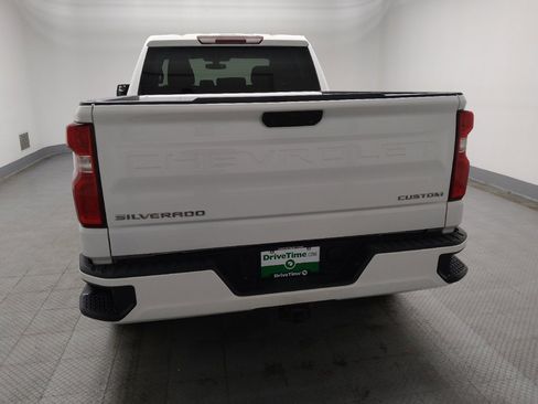 Used 2020 Chevrolet Silverado 1500 Custom w/ Custom Value Package image 6