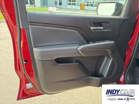 Used 2024 GMC Canyon Elevation w/ Elevation Premium Package RWD image 8