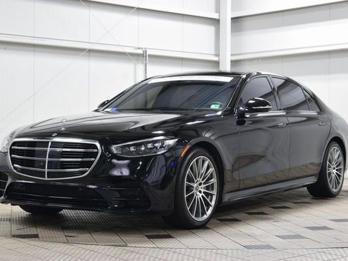Used 2022 Mercedes-Benz S 580 4MATIC Sedan image 3