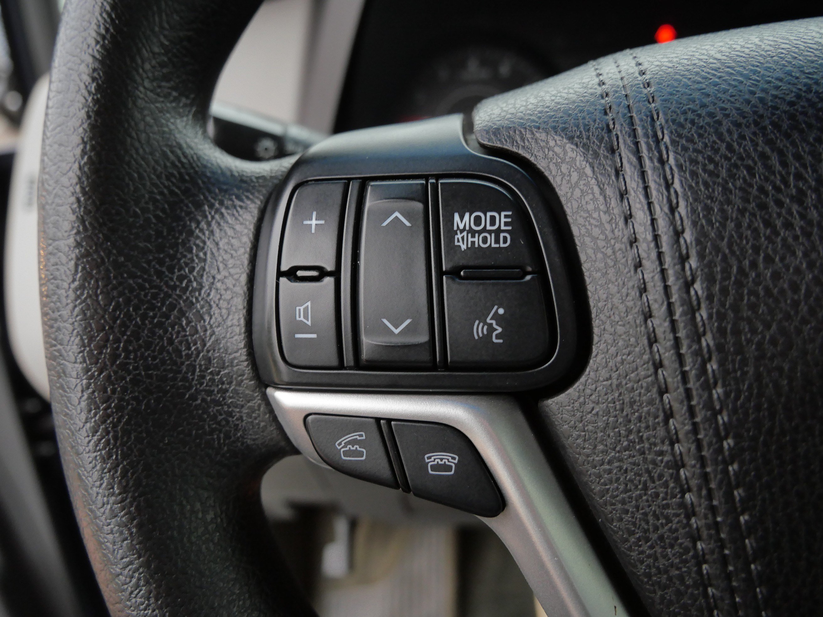Used 2017 Toyota Sienna LE AWD/4WD image 32