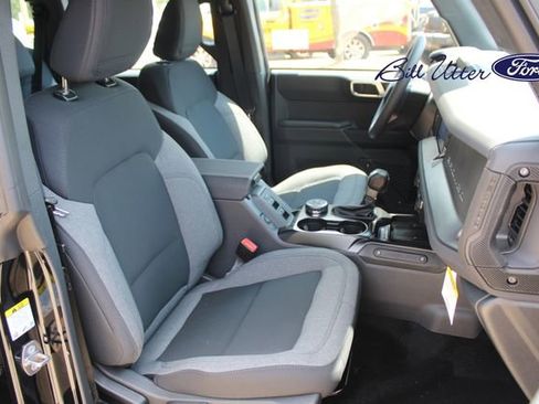 New 2025 Ford Bronco 4-Door image 7